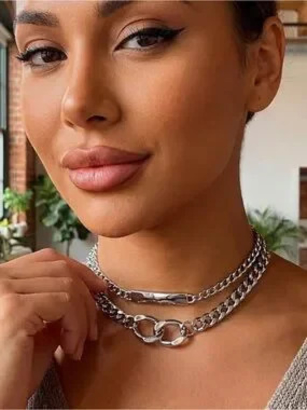 Modern Silver Link Chain Choker Necklace